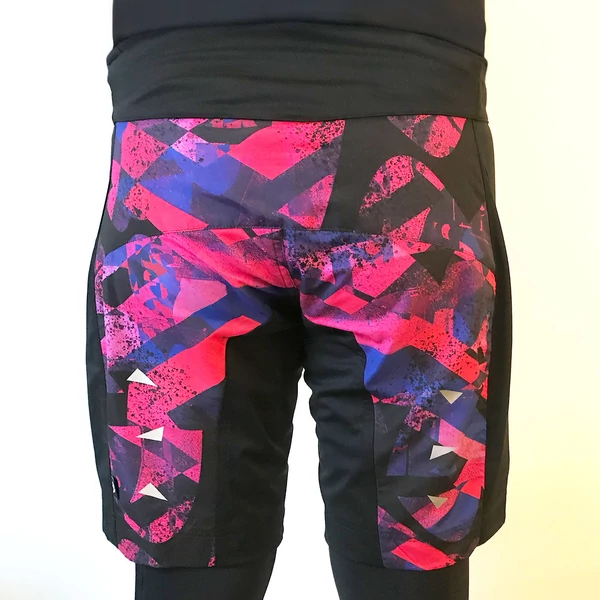 Tomka Csilla / Dazee Pink design baggy short men sportswear S / Kába Rózsaszín mintás dizájn kerépáros rövidnadrág férfi sportruházat