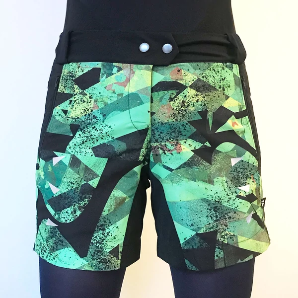Tomka Csilla Dazee Green1 design baggy short women sportswear