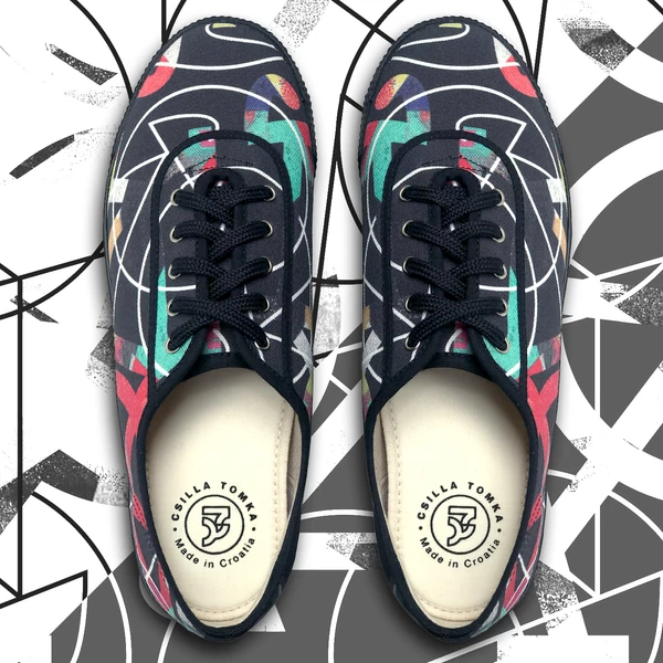 Tomka Csilla / Bikes dark 3-04 B-B art design canvas sneakers 41 / Bringák sötét Fk-Fk művészi mintás dizájn vászon tornacipő