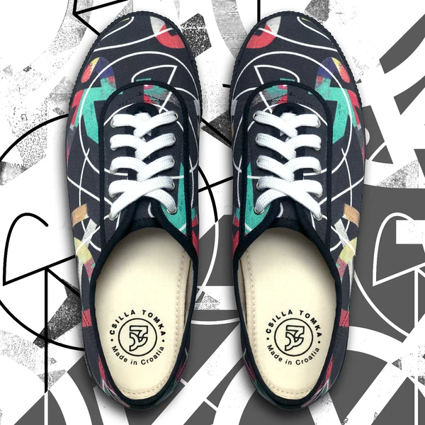 Tomka Csilla / Bikes dark 3-04 B-W art design canvas sneakers 40 / Bringák sötét Fk-Fh művészi mintás dizájn vászon tornacipő